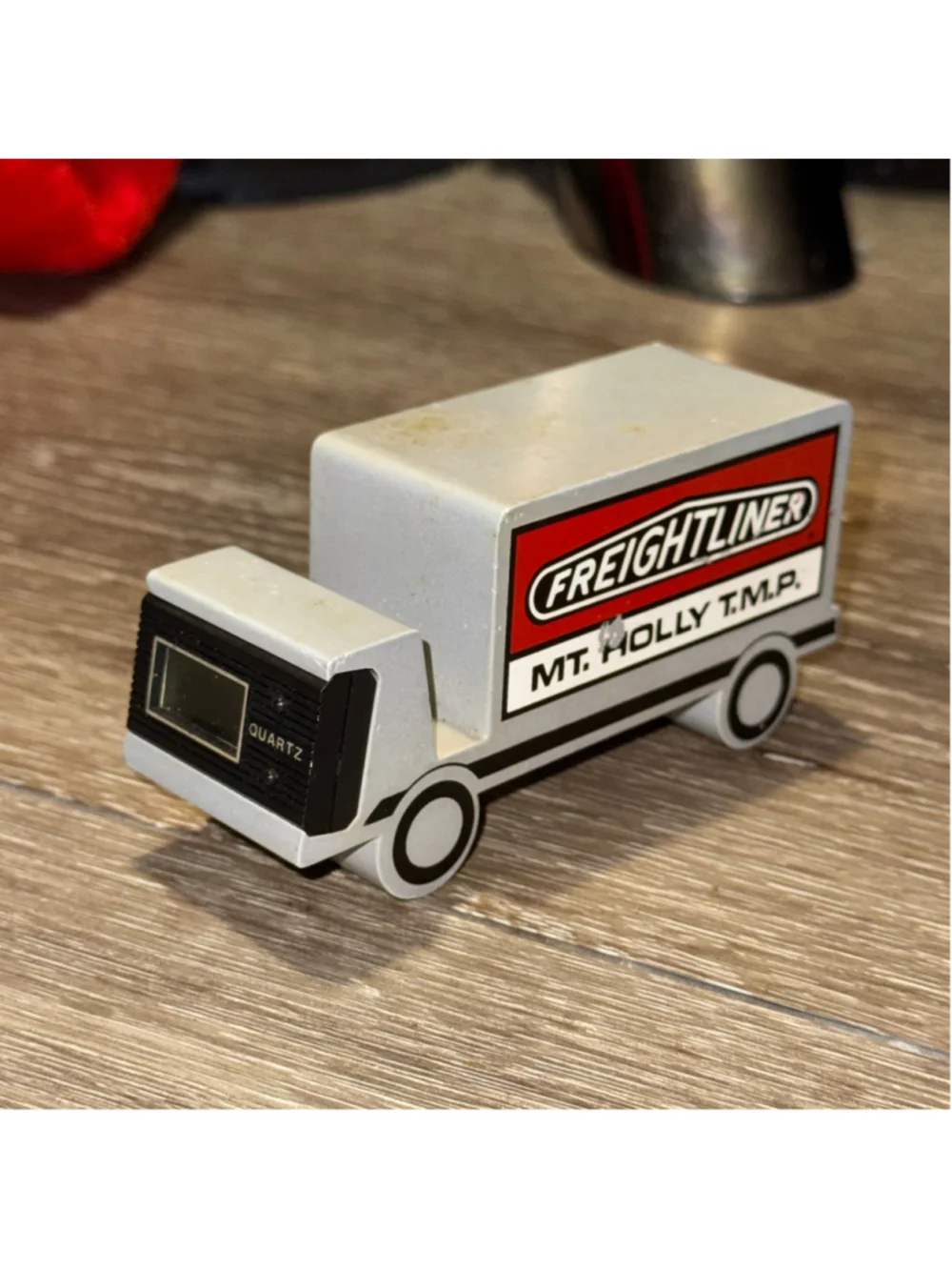 Freightliner Novelty Truck Quartz Desk Clock Paper Weight
